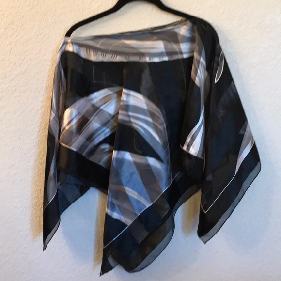‼️Final Markdown‼️ Black white and silver poncho - Picture 2 of 3